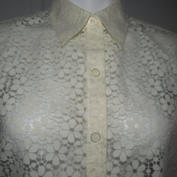 Alfred Dunner Petite Cream Floral Eyelet Lace Button-Up Blouse Size10P - Picture 6 of 9